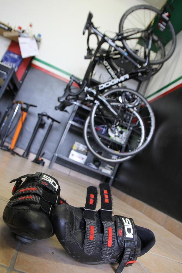 Lo Scoiattolo Piedmont Bike Hotel Pralormo Dış mekan fotoğraf