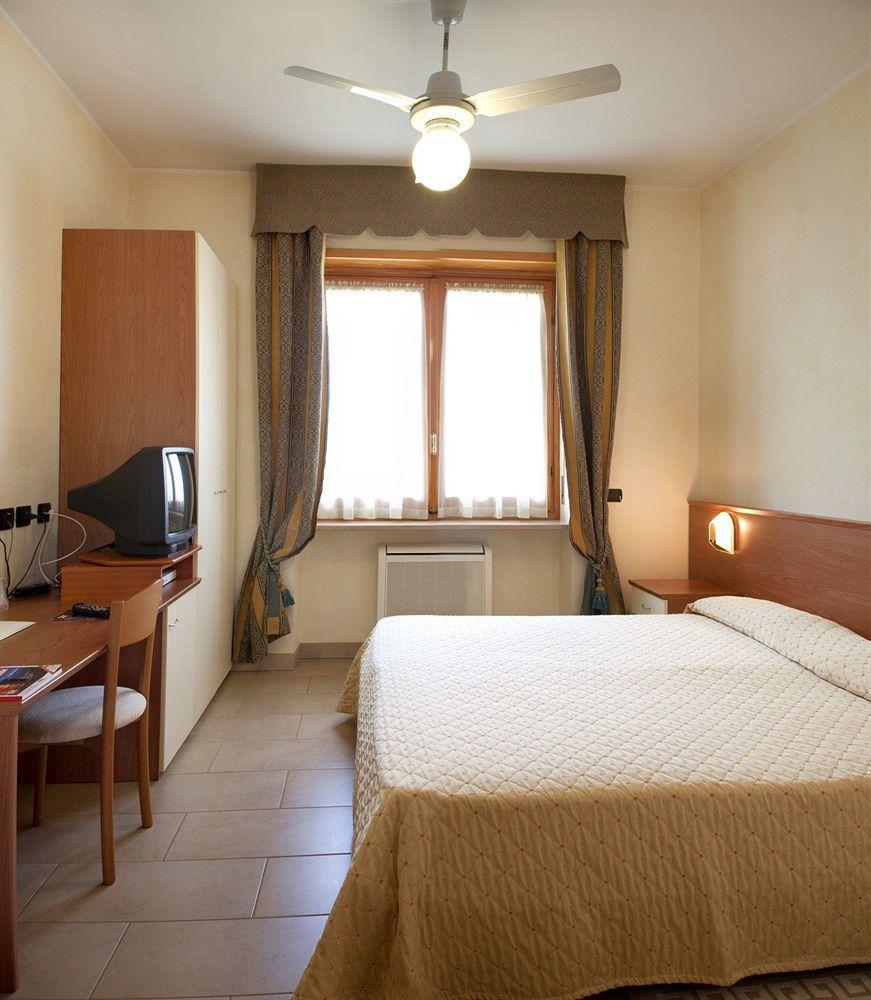 Lo Scoiattolo Piedmont Bike Hotel Pralormo Dış mekan fotoğraf