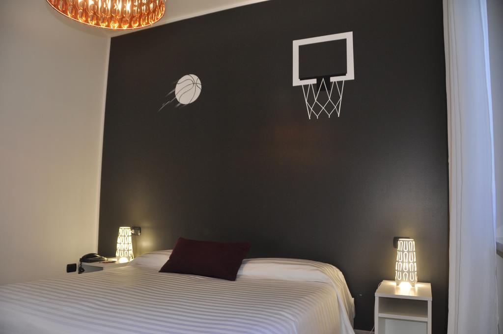 Lo Scoiattolo Piedmont Bike Hotel Pralormo Dış mekan fotoğraf