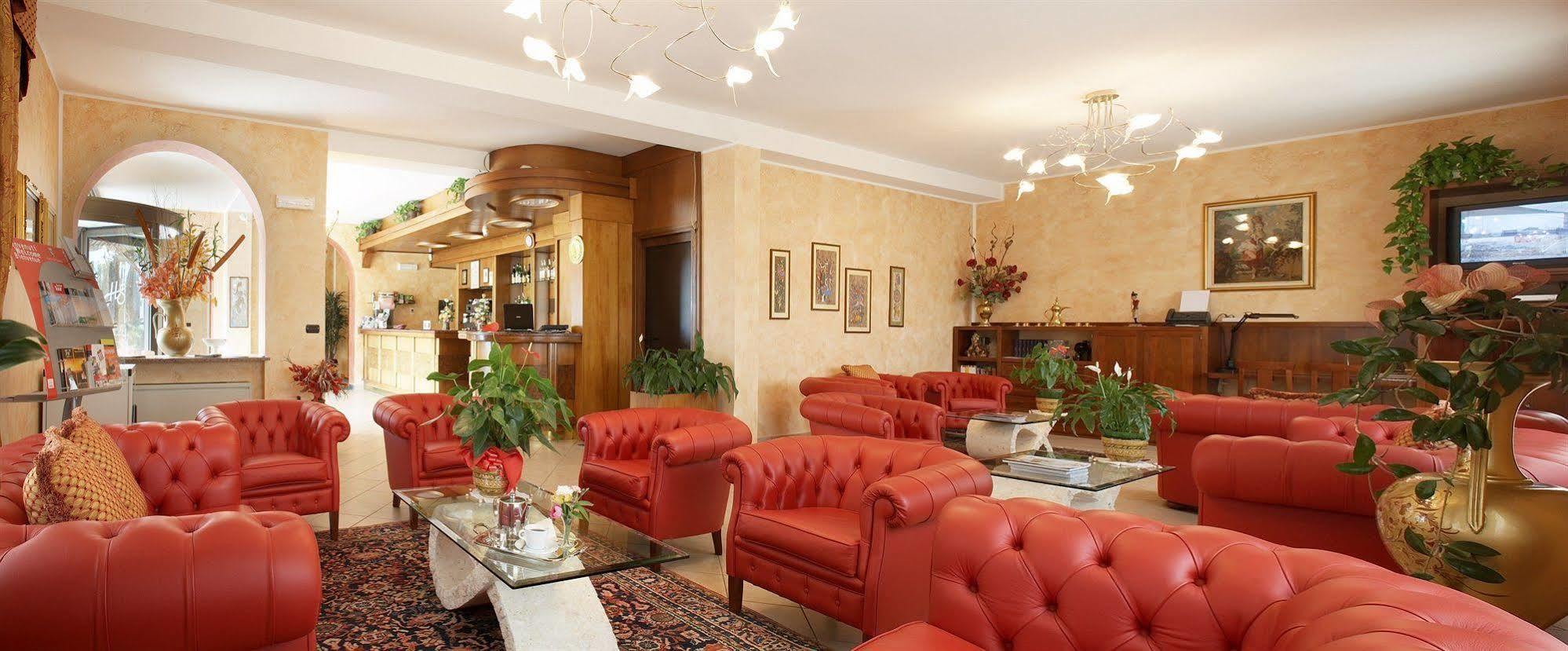 Lo Scoiattolo Piedmont Bike Hotel Pralormo Dış mekan fotoğraf
