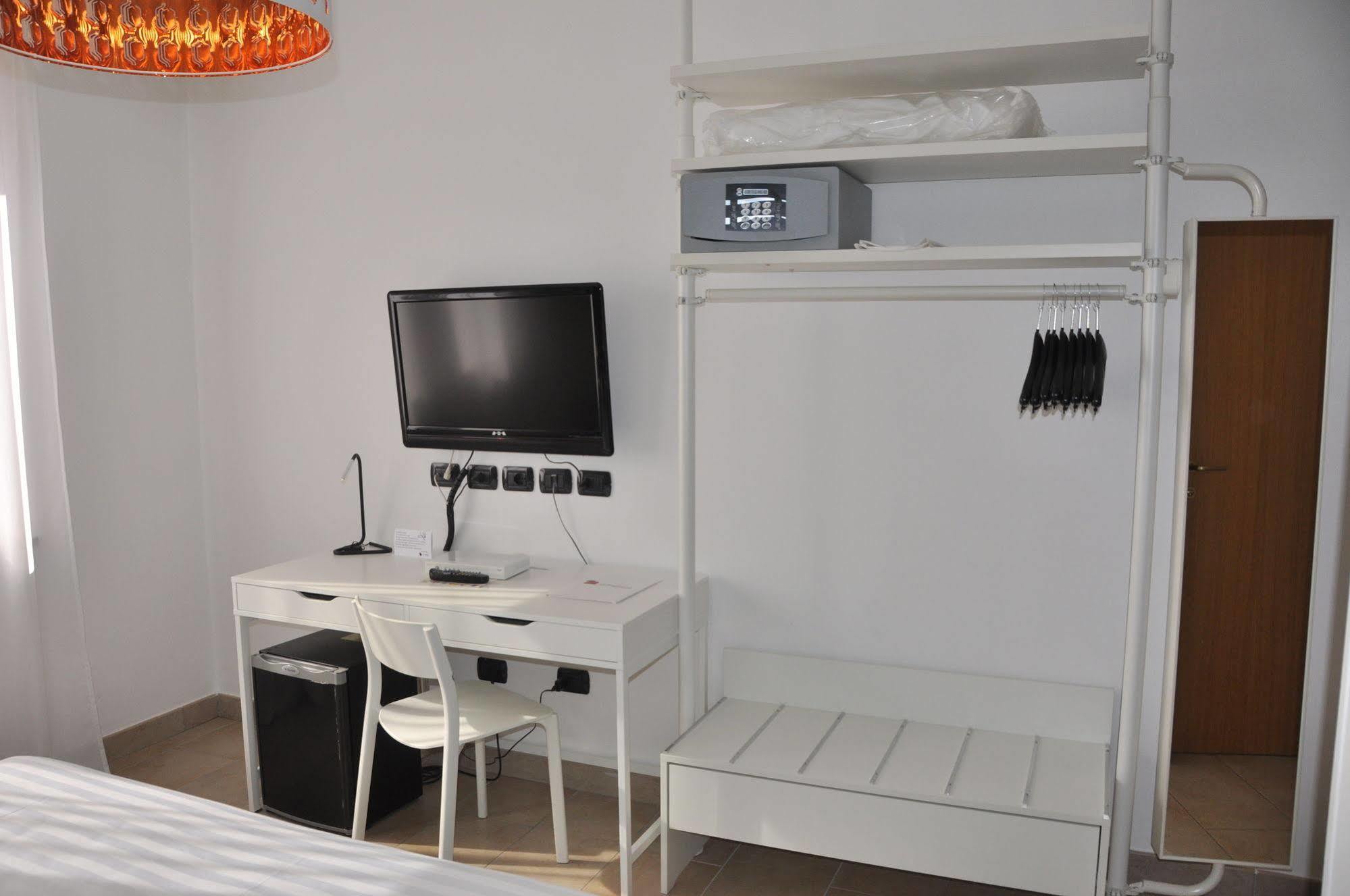 Lo Scoiattolo Piedmont Bike Hotel Pralormo Dış mekan fotoğraf
