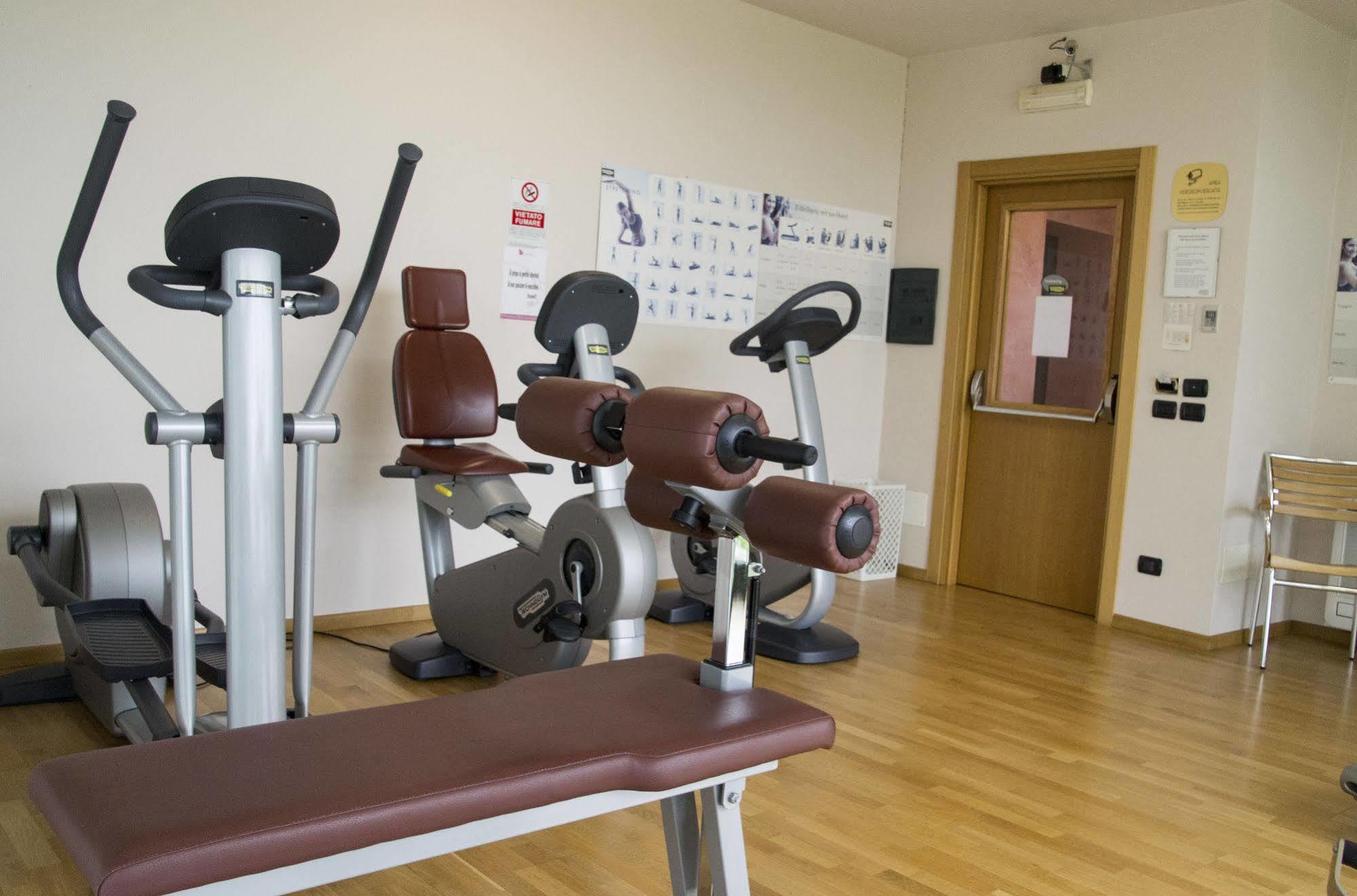 Lo Scoiattolo Piedmont Bike Hotel Pralormo Dış mekan fotoğraf