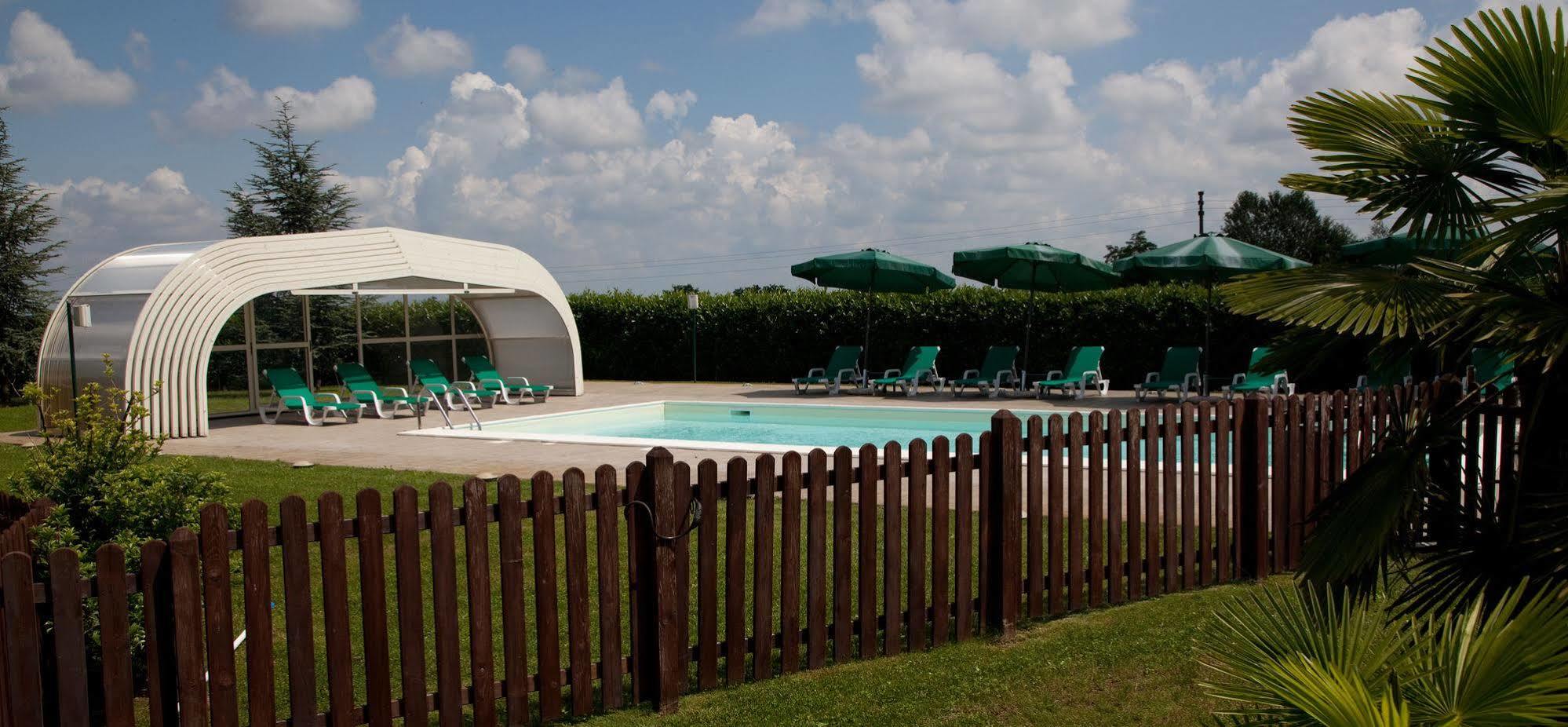 Lo Scoiattolo Piedmont Bike Hotel Pralormo Dış mekan fotoğraf